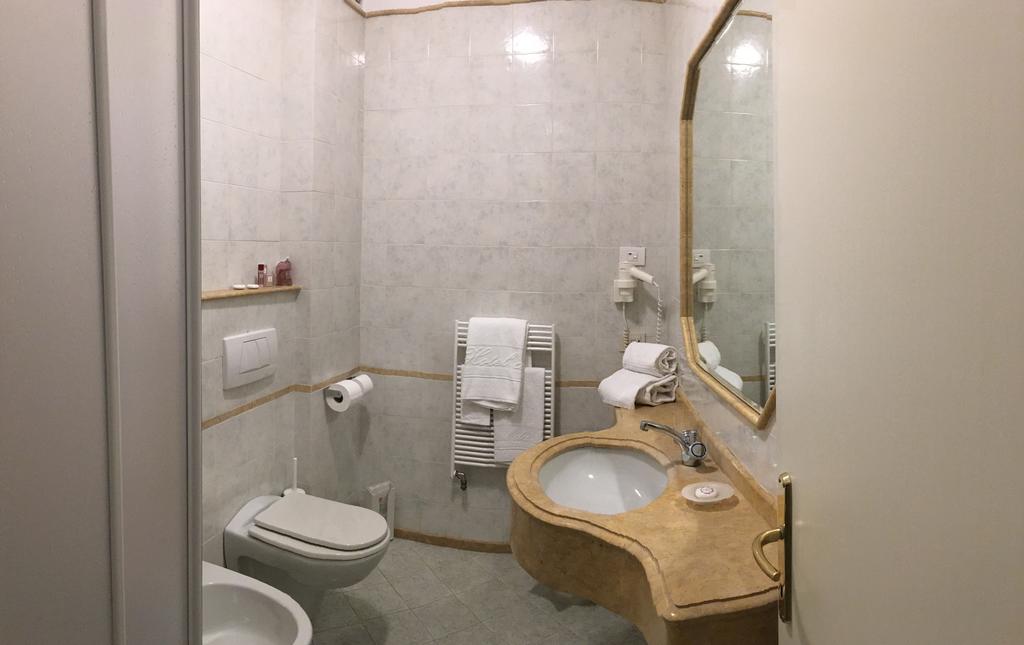 Hotel Da Filie' Querceta Ngoại thất bức ảnh