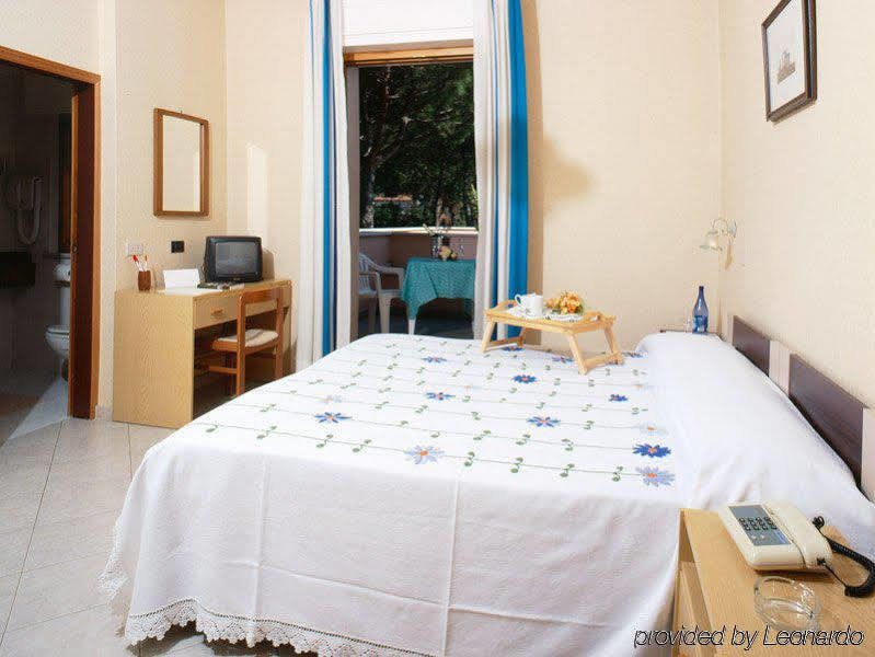 Hotel Da Filie' Querceta Ngoại thất bức ảnh